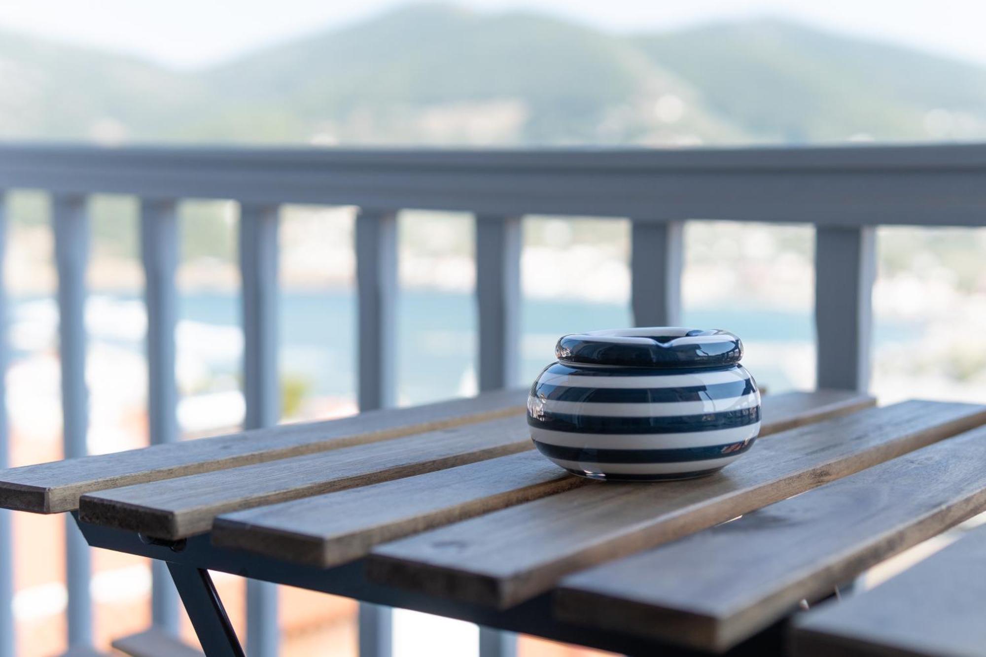 The Botanist Guesthouse สโกเปลอสทาวน์ ภายนอก รูปภาพ
