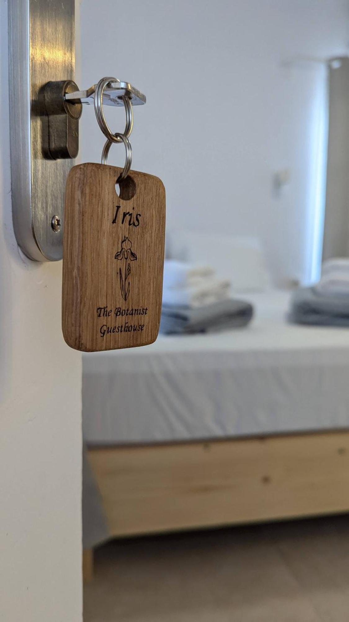 The Botanist Guesthouse สโกเปลอสทาวน์ ภายนอก รูปภาพ
